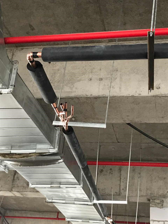 南昌中航國(guó)際廣場(chǎng)二期空調(diào)工程施工中